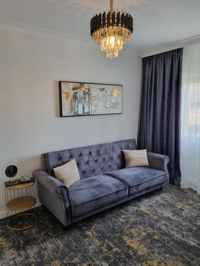 Tesa Boutique Hotel Târgu Neamț Buitenkant foto