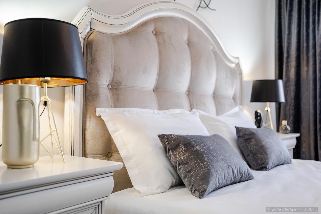 Tesa Boutique Hotel Târgu Neamț Buitenkant foto