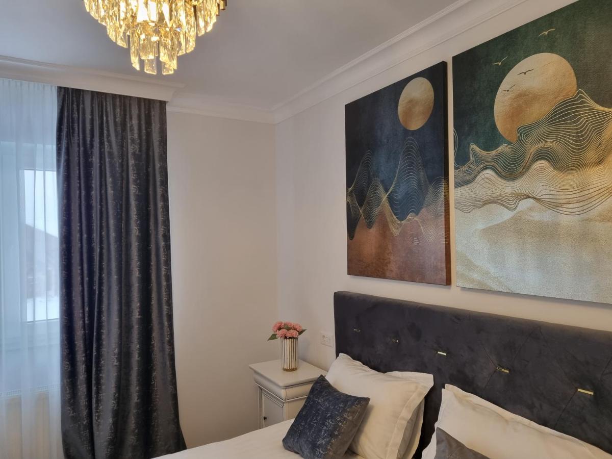 Tesa Boutique Hotel Târgu Neamț Buitenkant foto